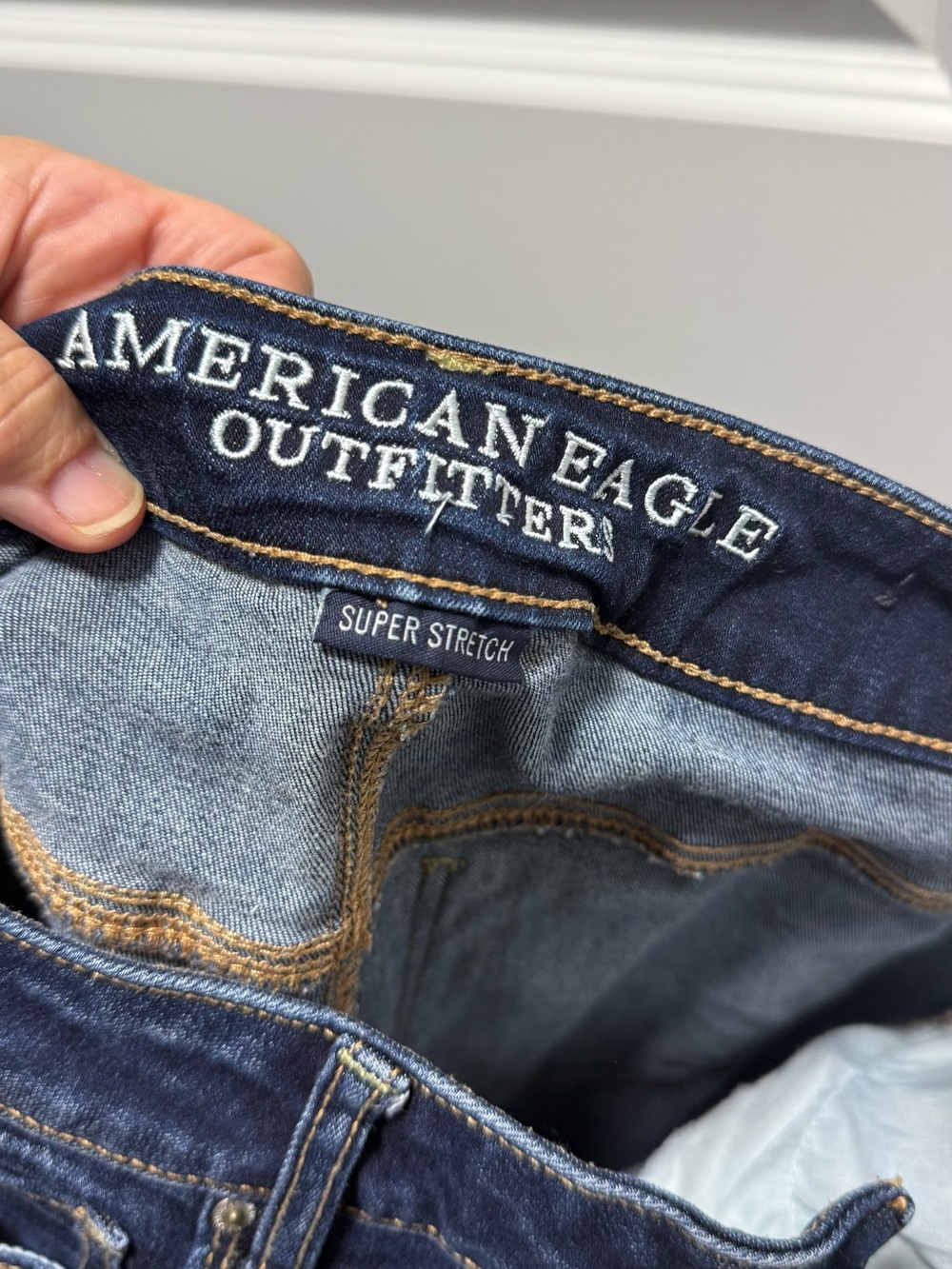 American Eagle Super Stretch Skinny Jeans Dark Wash - Picture 3 of 3